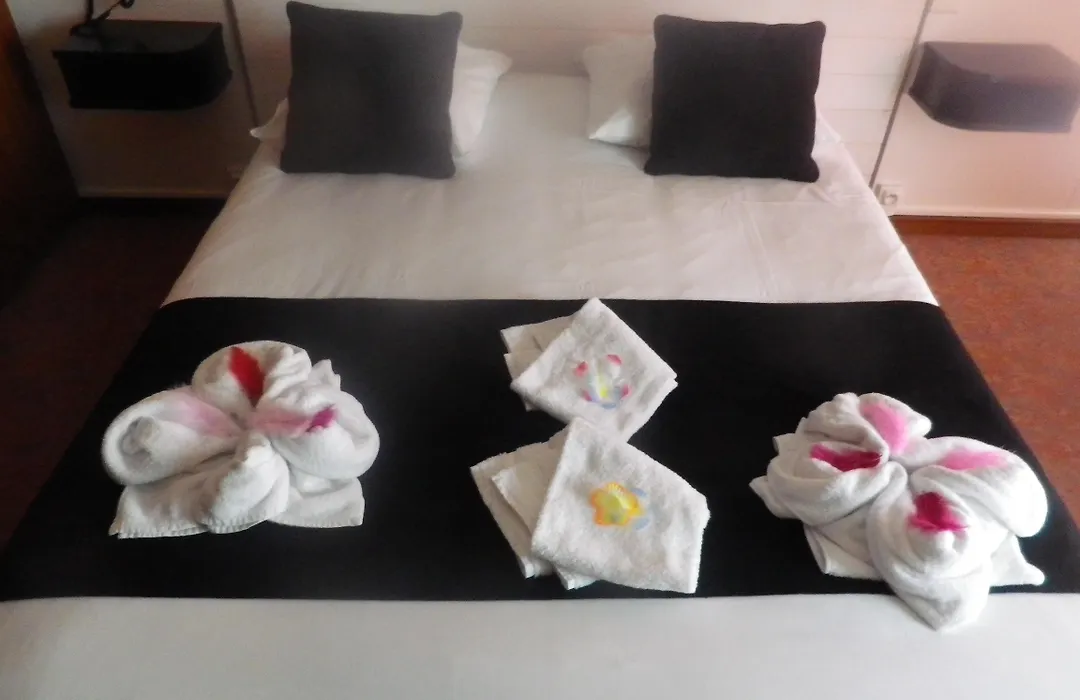 Roc Hotel-1